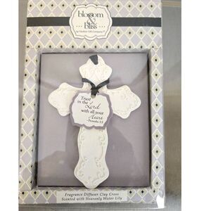 Blossom & Bliss Fragrance Diffuser Clay Cross Ornament - Scent has dissipated